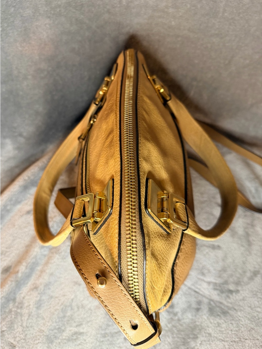Chloé Two-Way Tan and Cream Leather Shoulder Bag with Gold Hardware - Authentic - Picture 7 of 13